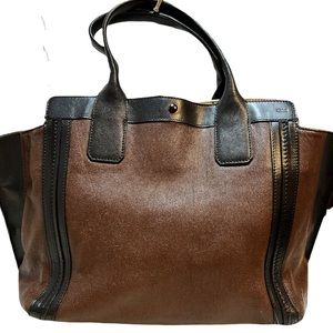 ♦️Chloe Leather shoulder Bag